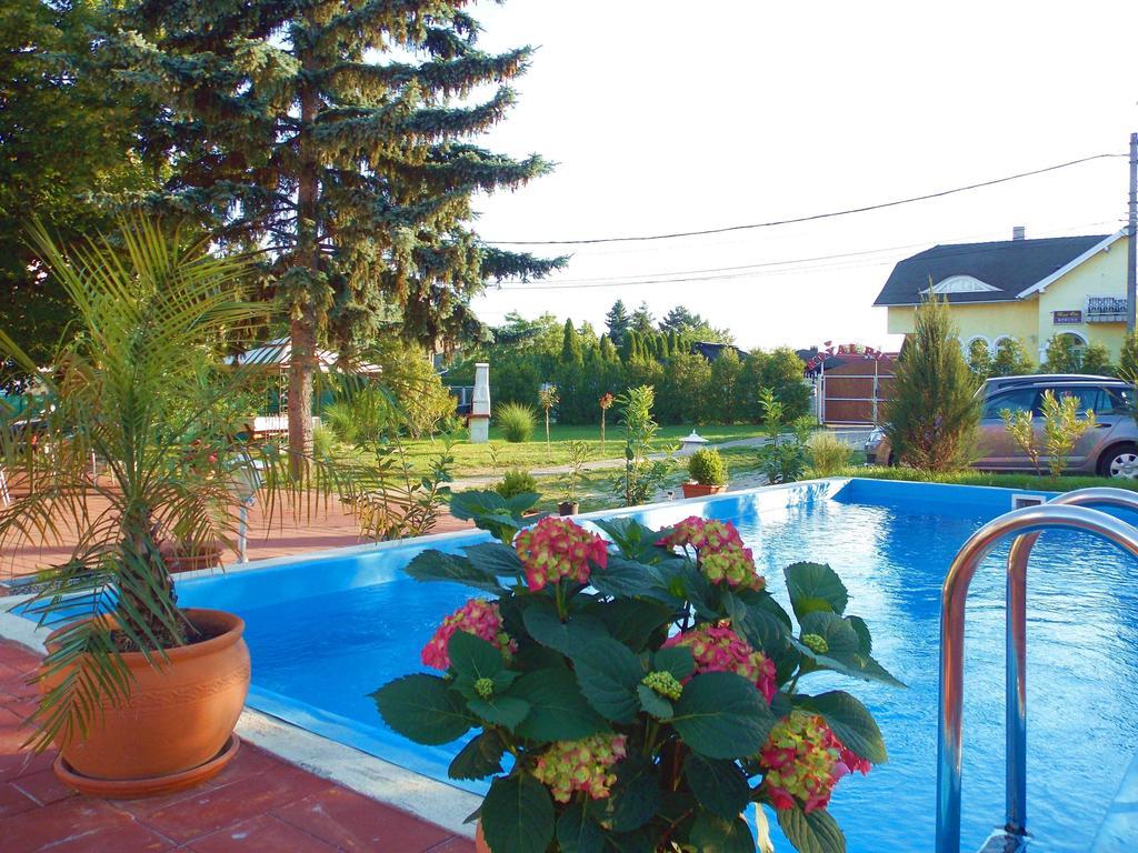 Eden Villa Apartmanhaz Balatonfured Bagian luar foto