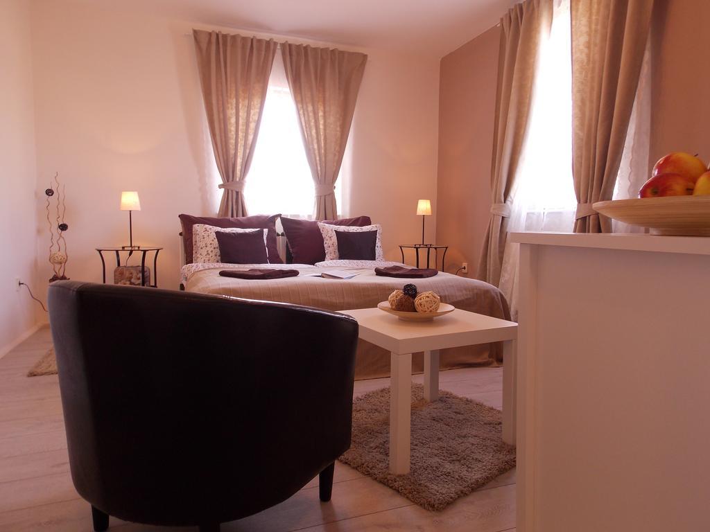 Eden Villa Apartmanhaz Balatonfured Bagian luar foto