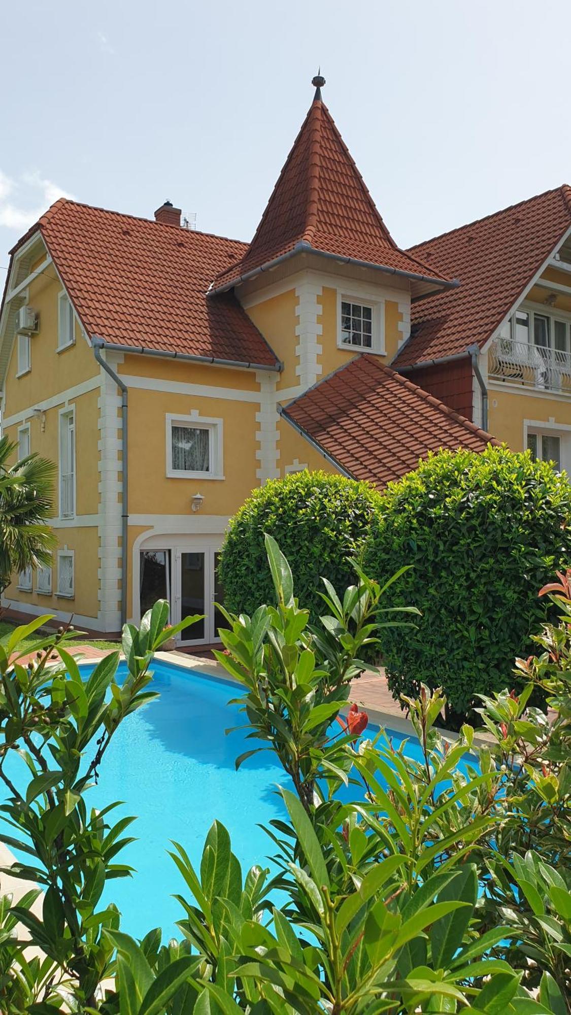 Eden Villa Apartmanhaz Balatonfured Bagian luar foto