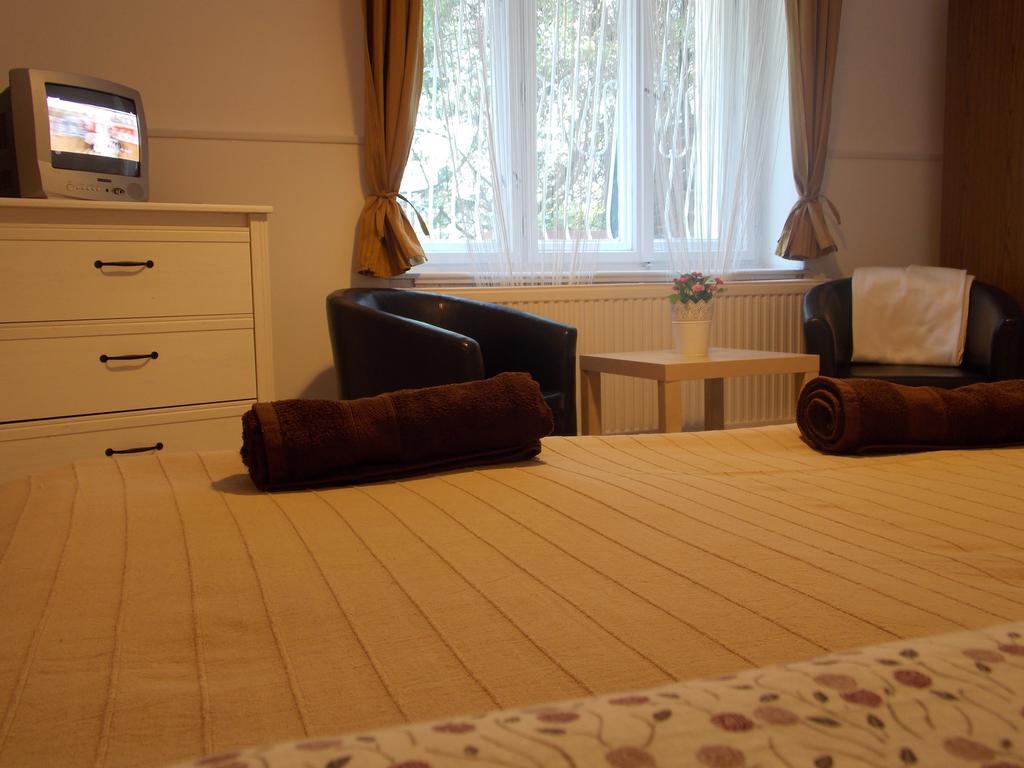 Eden Villa Apartmanhaz Balatonfured Bagian luar foto