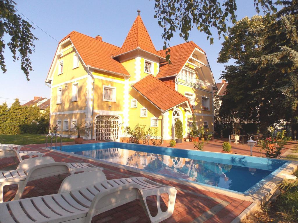 Eden Villa Apartmanhaz Balatonfured Bagian luar foto