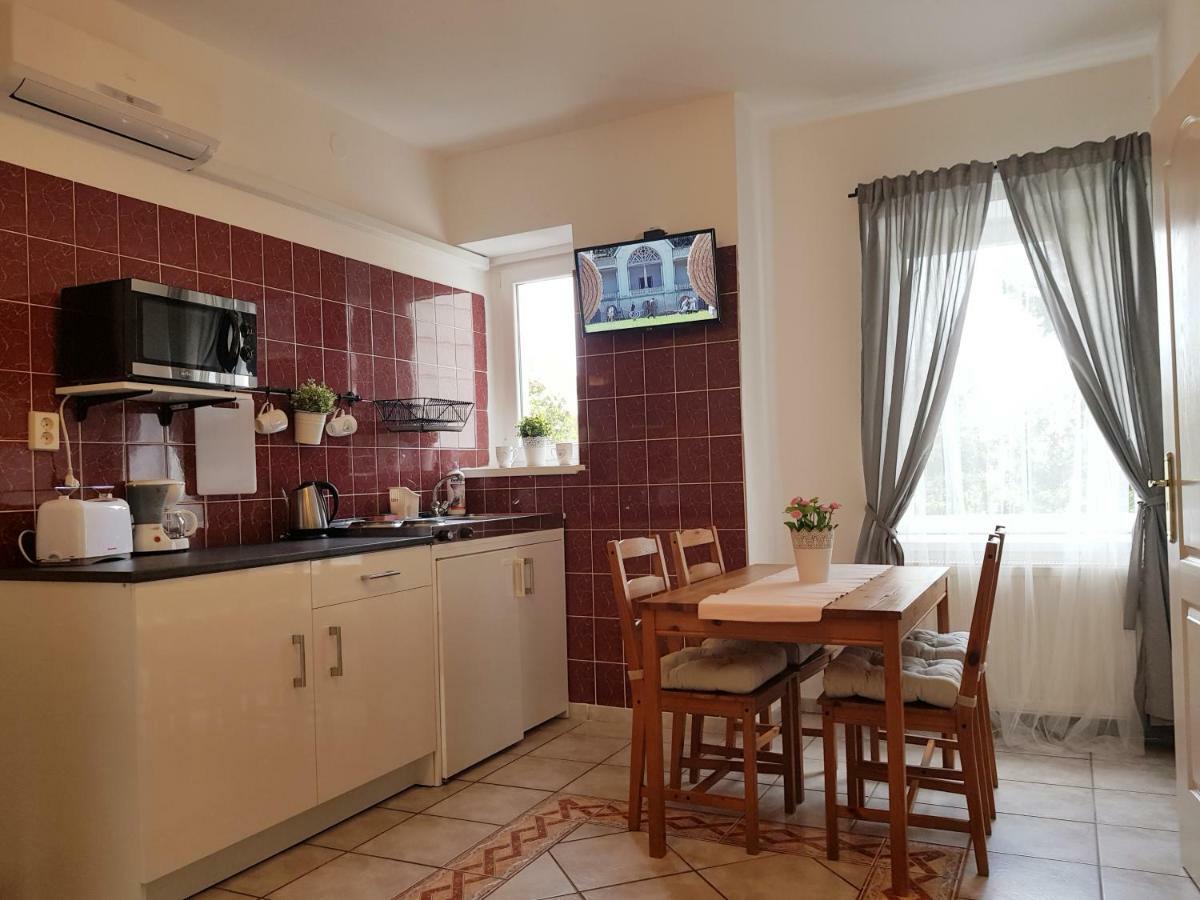 Eden Villa Apartmanhaz Balatonfured Bagian luar foto